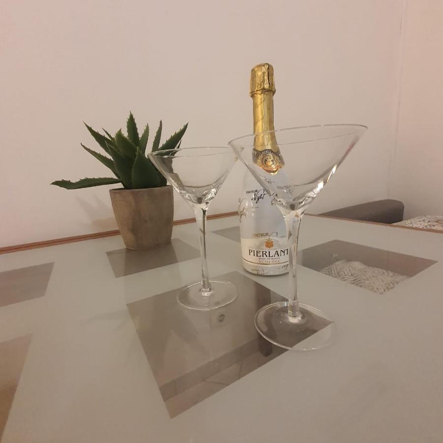 Apartman Monika Near The Beach Σπλιτ Εξωτερικό φωτογραφία